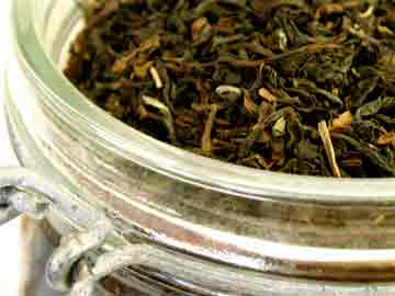 black-tea-in-container.jpg